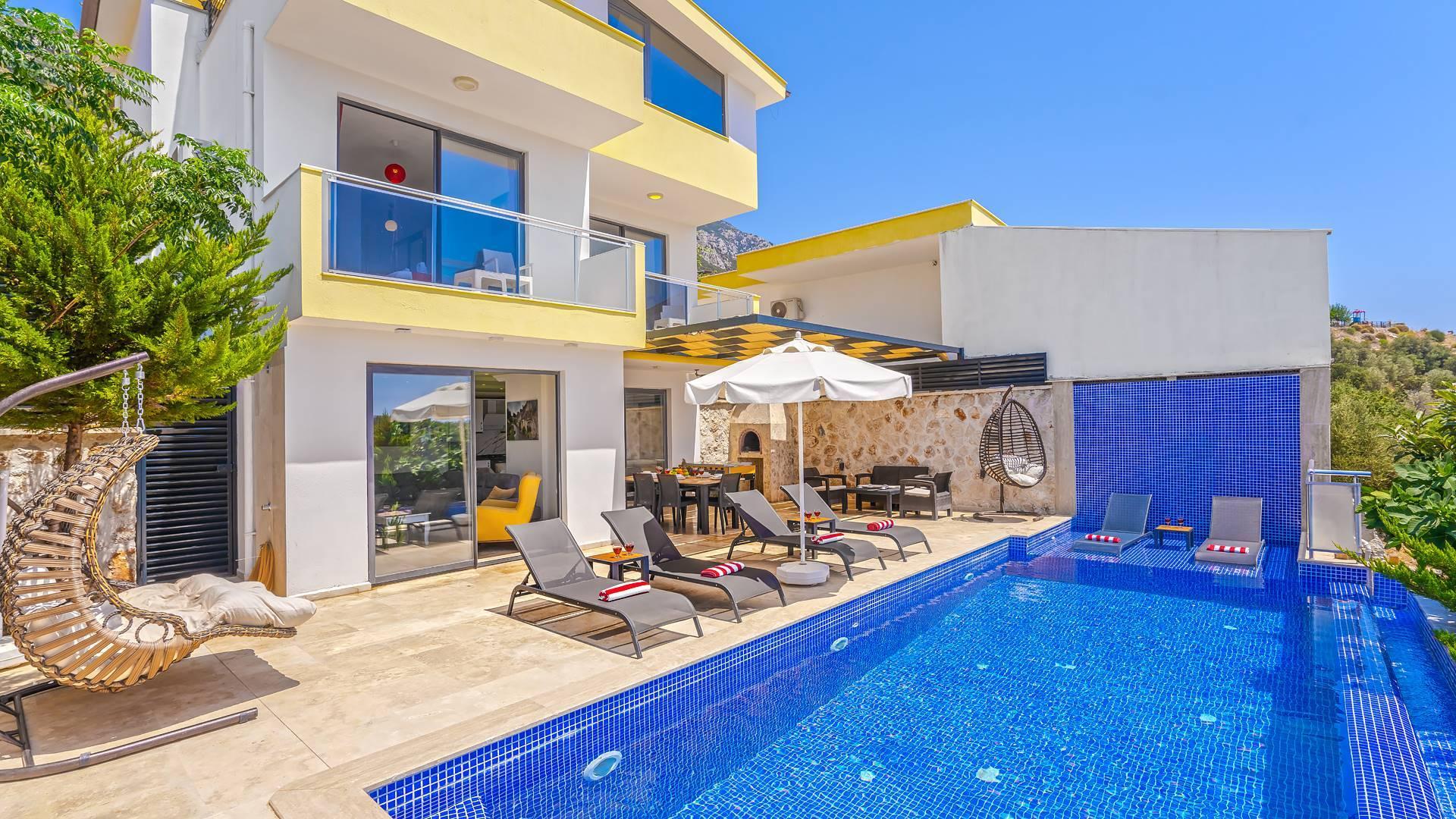 Kaş Bezirgan'da Doğa Manzaralı, Özel Havuzlu, Lüks Villa-23518