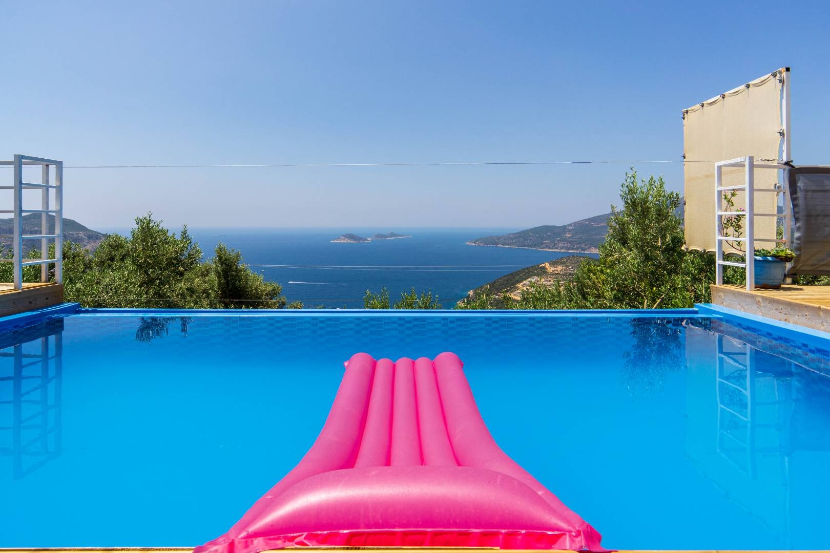 Kalkan Kördere'de Deniz Manzaralı, Özel Havuzlu, Balayı Villası