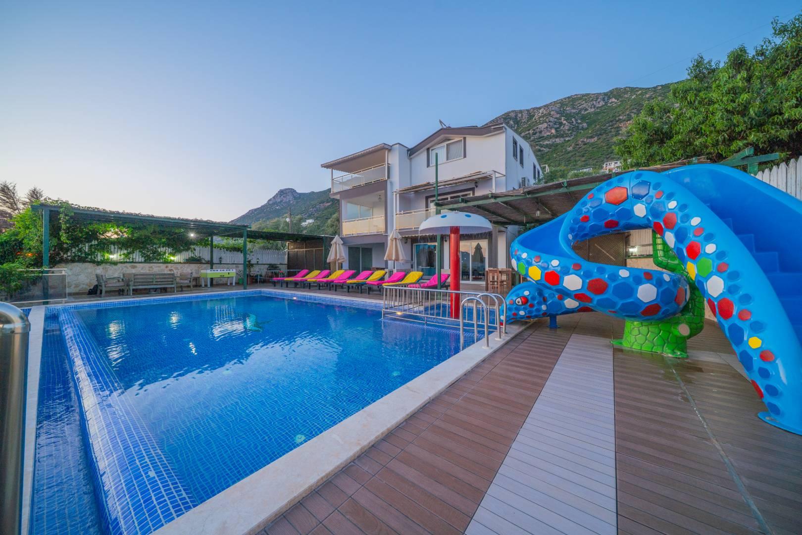 Kalkan Kördere'de Panoramik Deniz Manzaralı, Özel Havuzlu, 7+1 Villa-43674