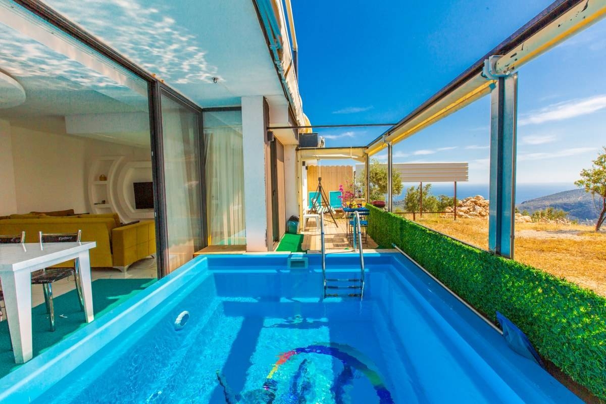 Kaş Bezirgan'da Panoramik Deniz Manzaralı, Özel Havuzlu, Kiralık Villa