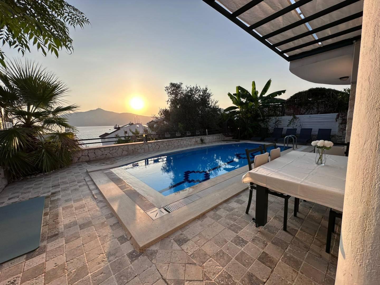 Kaş Kalkan'da Muhteşem Deniz Manzaralı, Özel Havuzlu, Şık Villa-43423