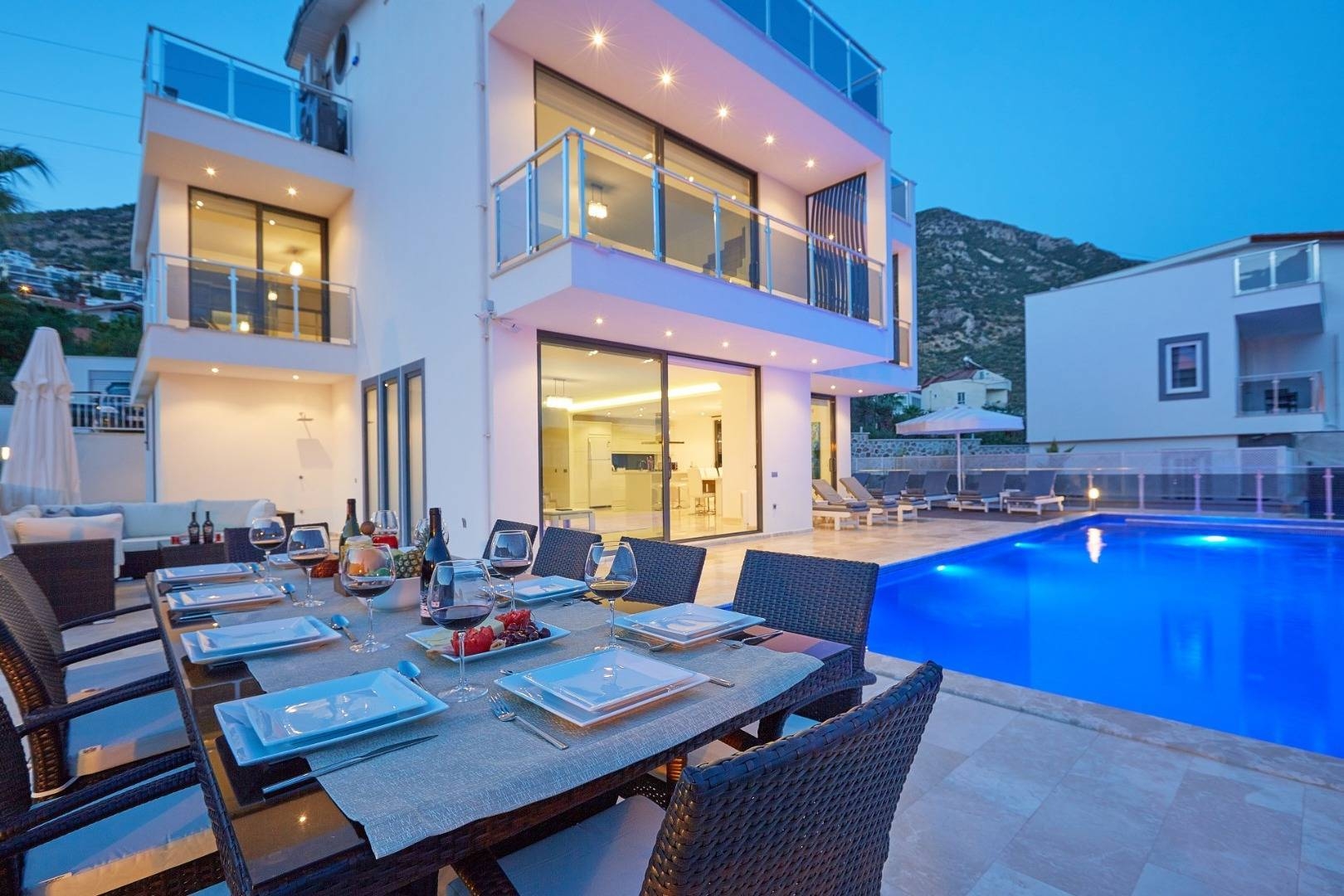 Kaş Kalkan'da Deniz Manzaralı, Özel Havuzlu, Lüks Villa