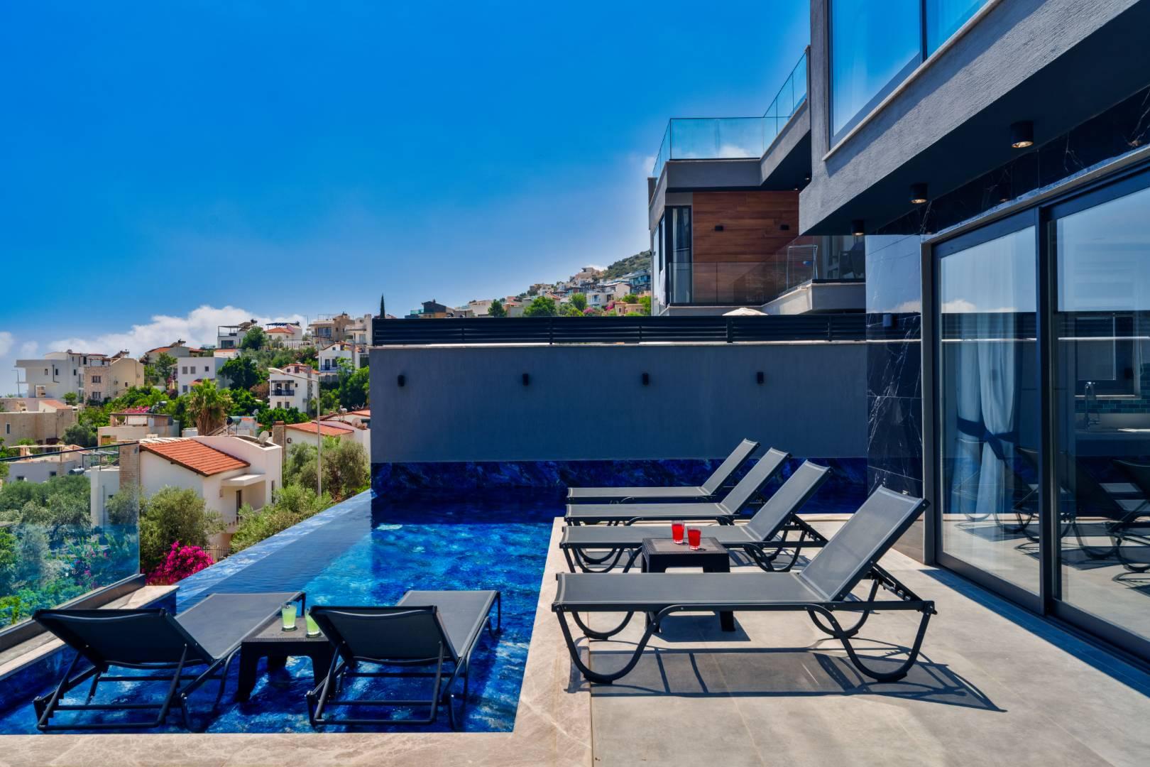 Kaş Kalkan'da Elverişli Konumda, Özel Havuzlu, Lüks Villa-38250