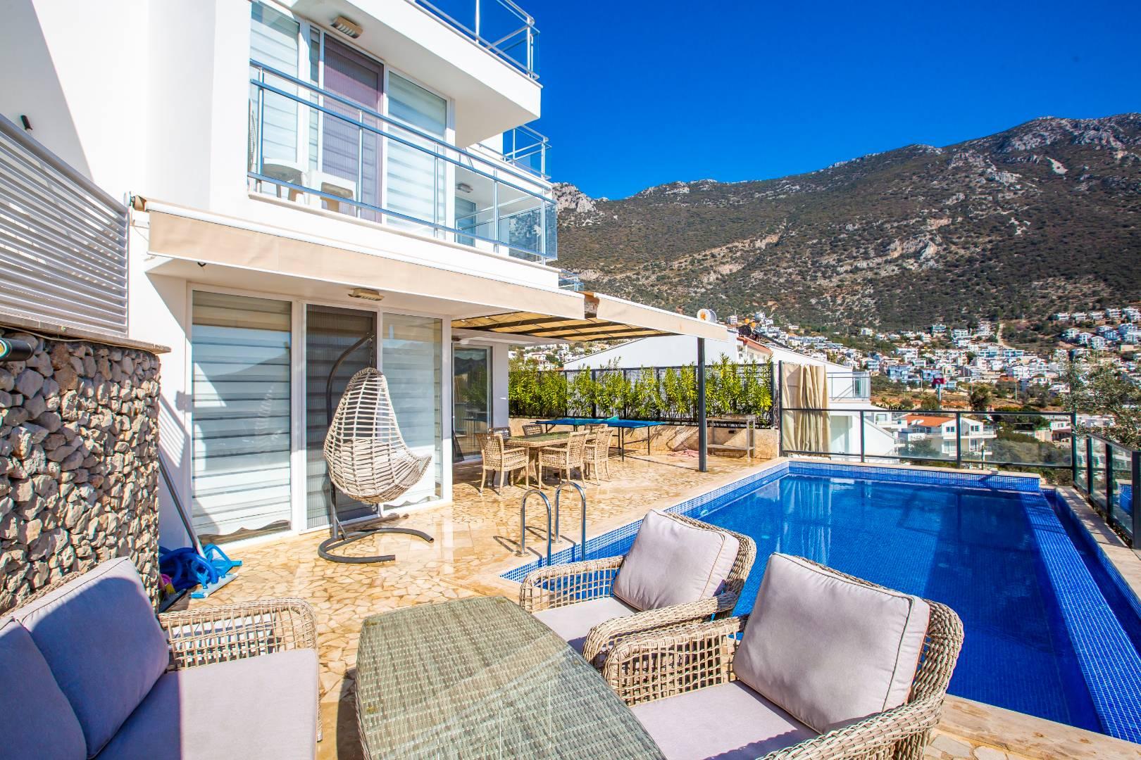 Kaş Kalkan'da Benzersiz Manzaralı, Özel Havuzlu, 6 Kişilik Villa-41045