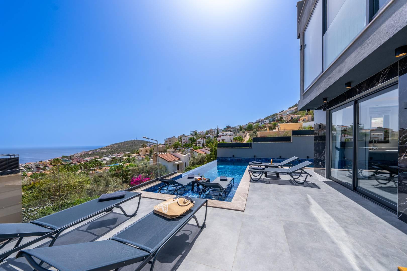 Kaş Kalkan'da Kalabalık Ailelere Uygun, Özel Havuzlu, Şık Villa-40649