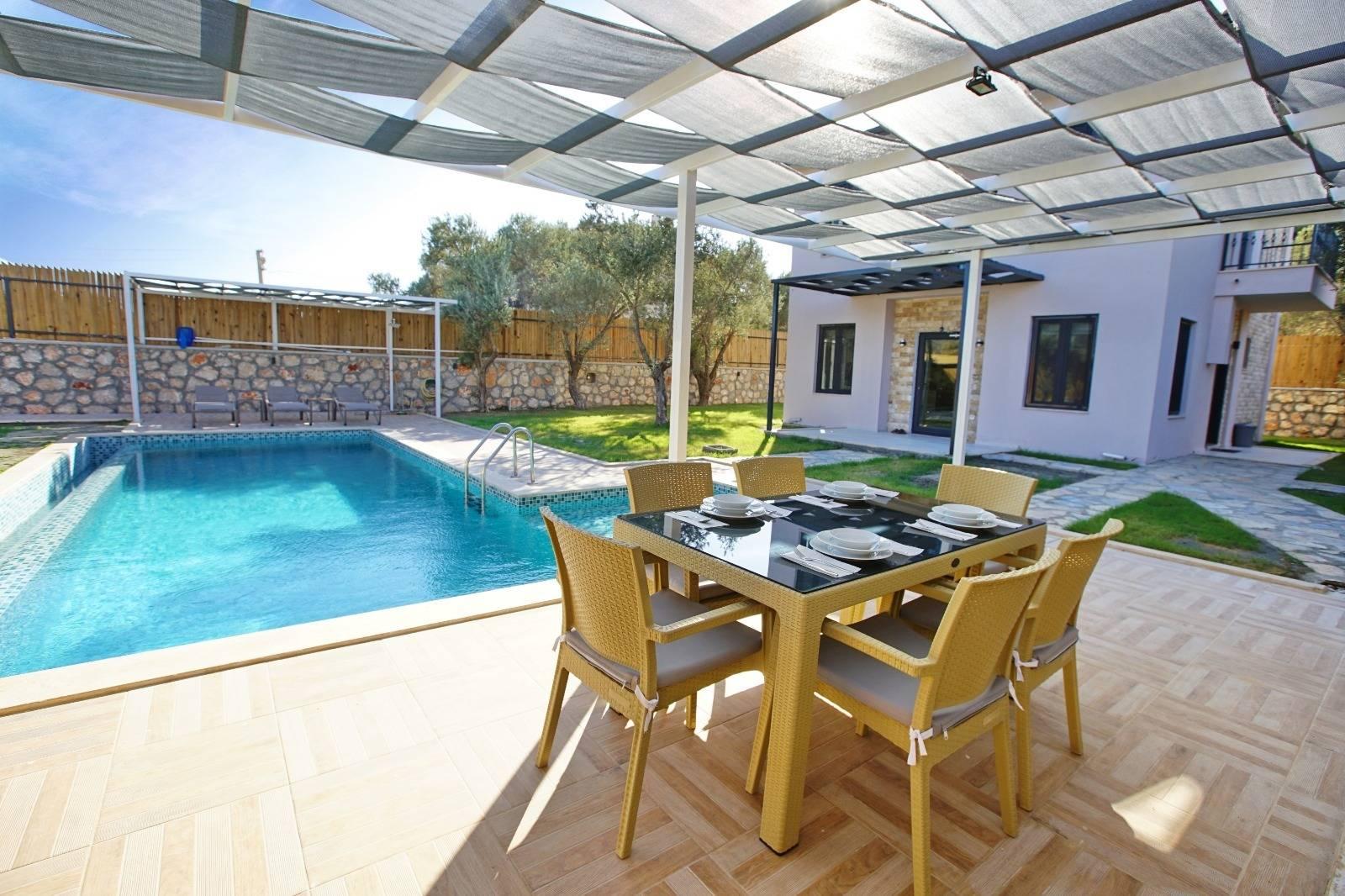 Kalkan Patara'da Geniş Alan İçerisinde, Özel Havuzlu, Lüks Taş Ev-35335