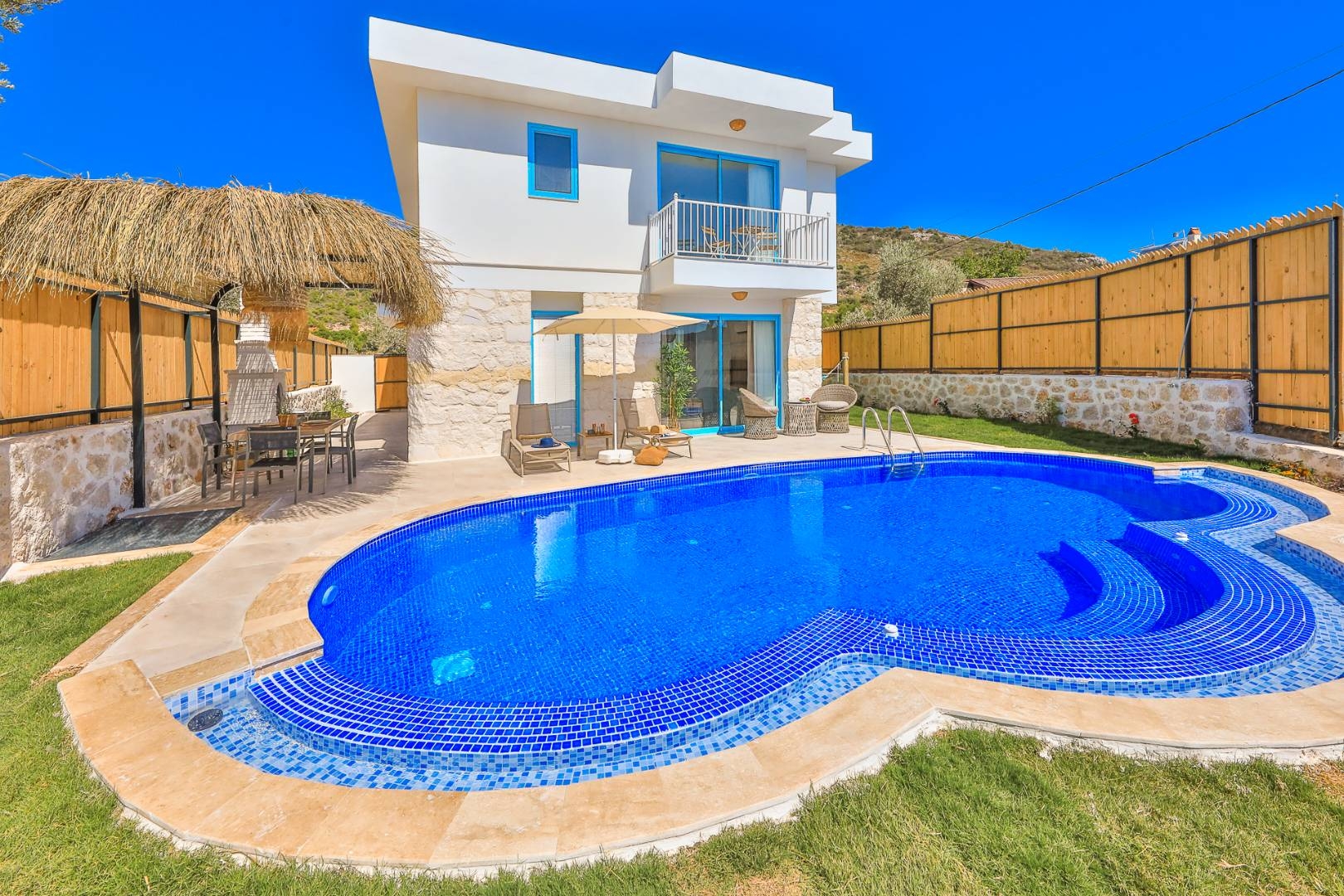 Kaş Patara'da Huzurlu Doğada, Özel Havuzlu, Saunalı, Kiralık Villa