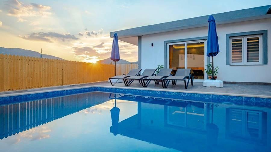 Kaş Sarıbelen'de Doğa Manzaralı, Özel Havuzlu, Jakuzili Villa-35920