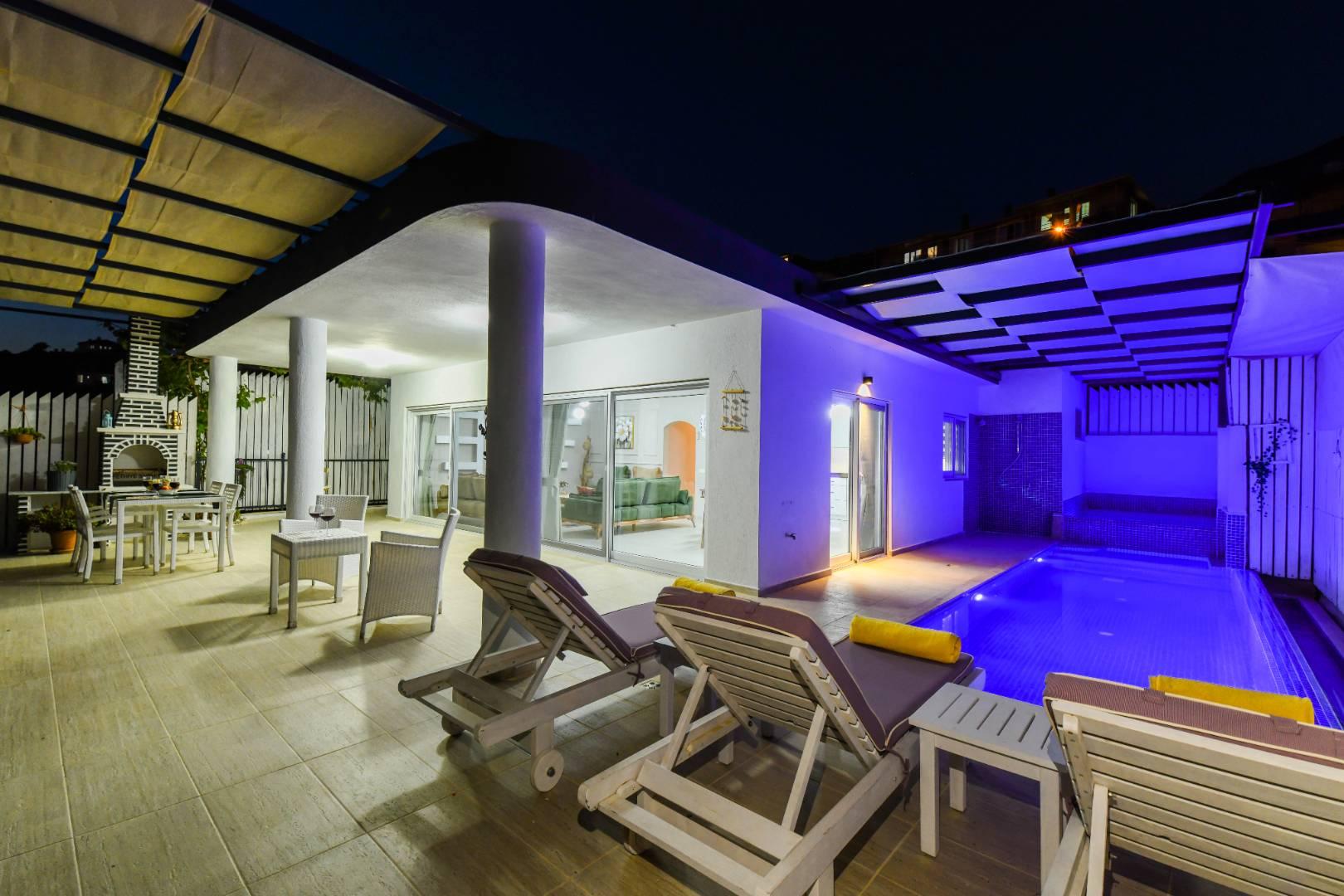 Kaş Bezirgan'da Yeşillikler İçinde, Özel Havuzlu, Modern Villa-37123