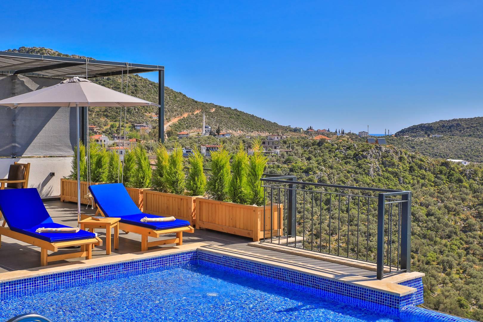 Kaş Bezirgan'da Orman Manzaralı, Saunalı, Şık Kiralık Villa-34756