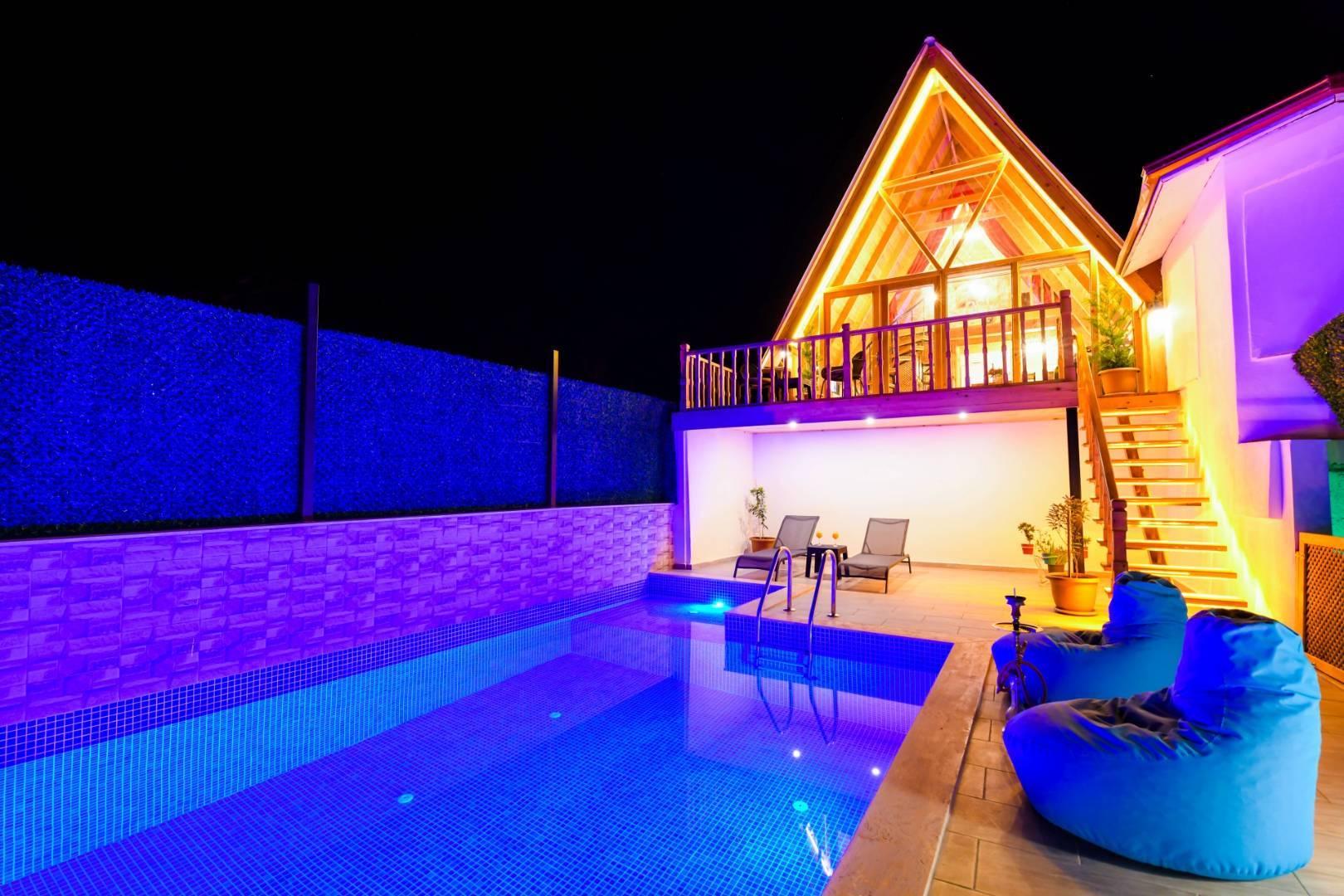 Kaş Bezirgan'da Doğa Manzaralı, Özel Havuzlu, Şık Tasarımlı Bungalov-38682