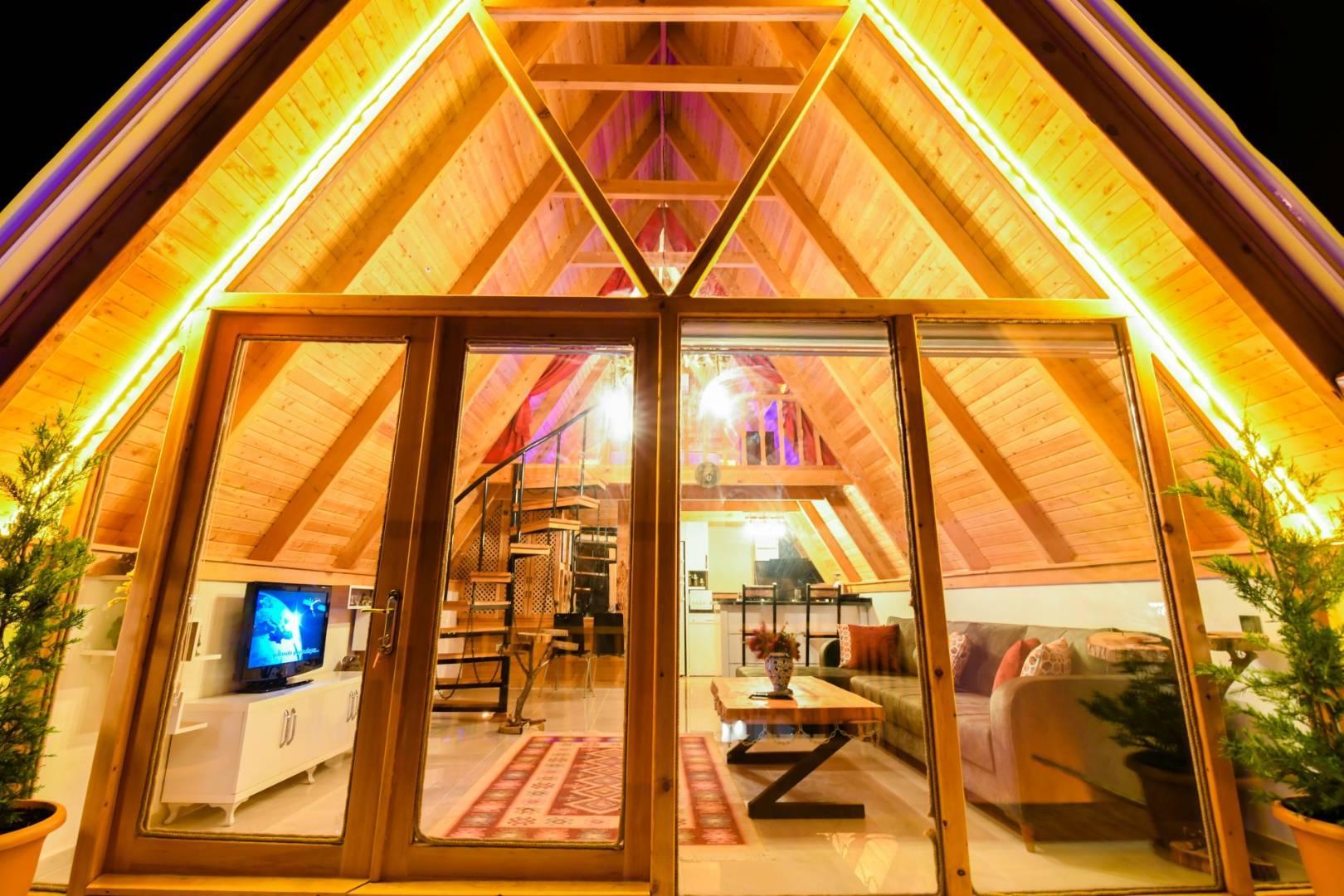 Kaş Bezirgan'da Doğa Manzaralı, Özel Havuzlu, Şık Tasarımlı Bungalov-38682