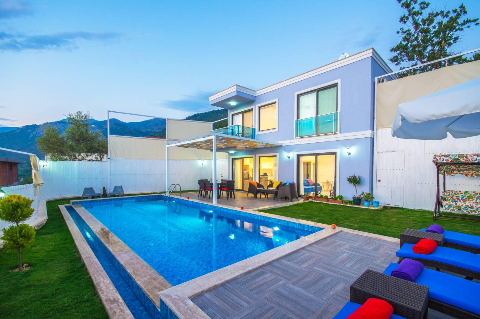 Kaş Üzümlü'de Nezih Konumda, Özel Havuzlu, Şık Villa-43415