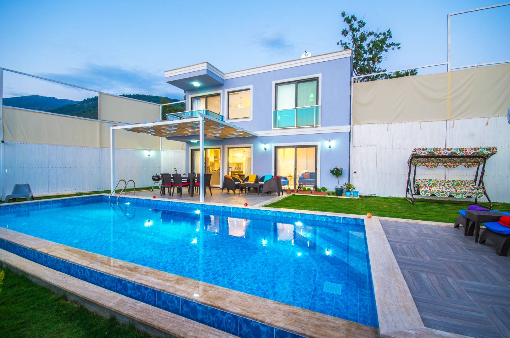 Kaş Üzümlü'de Nezih Konumda, Özel Havuzlu, Şık Villa