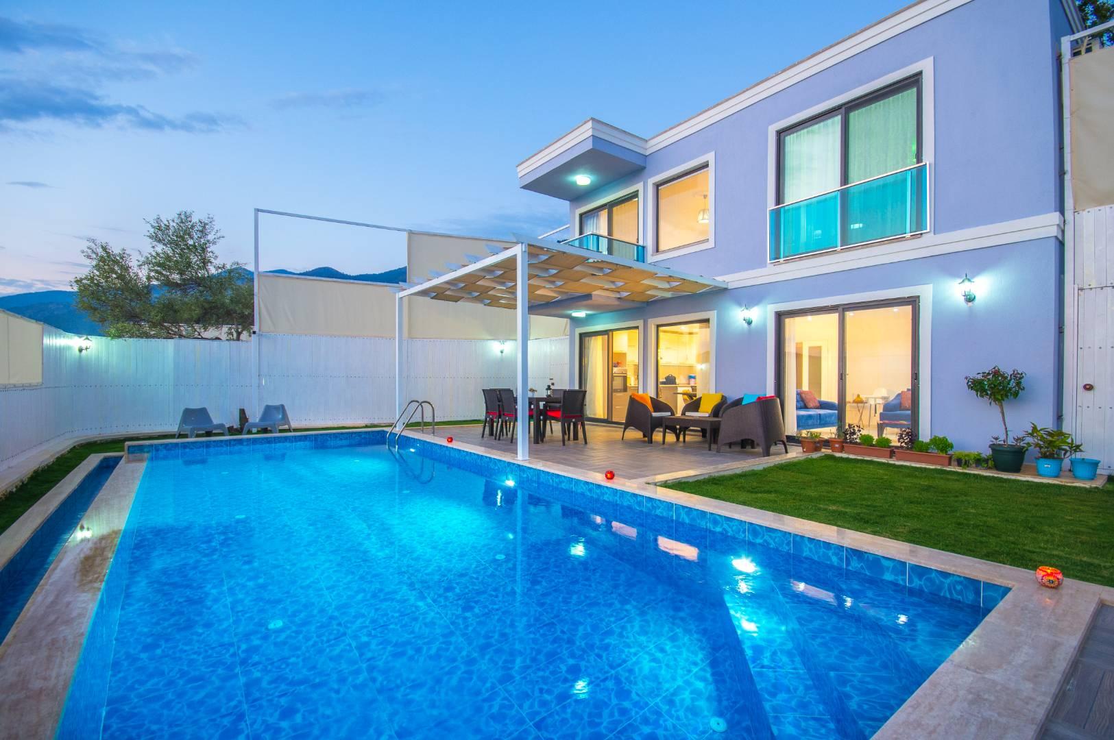 Kaş Üzümlü'de Nezih Konumda, Özel Havuzlu, Şık Villa-43415