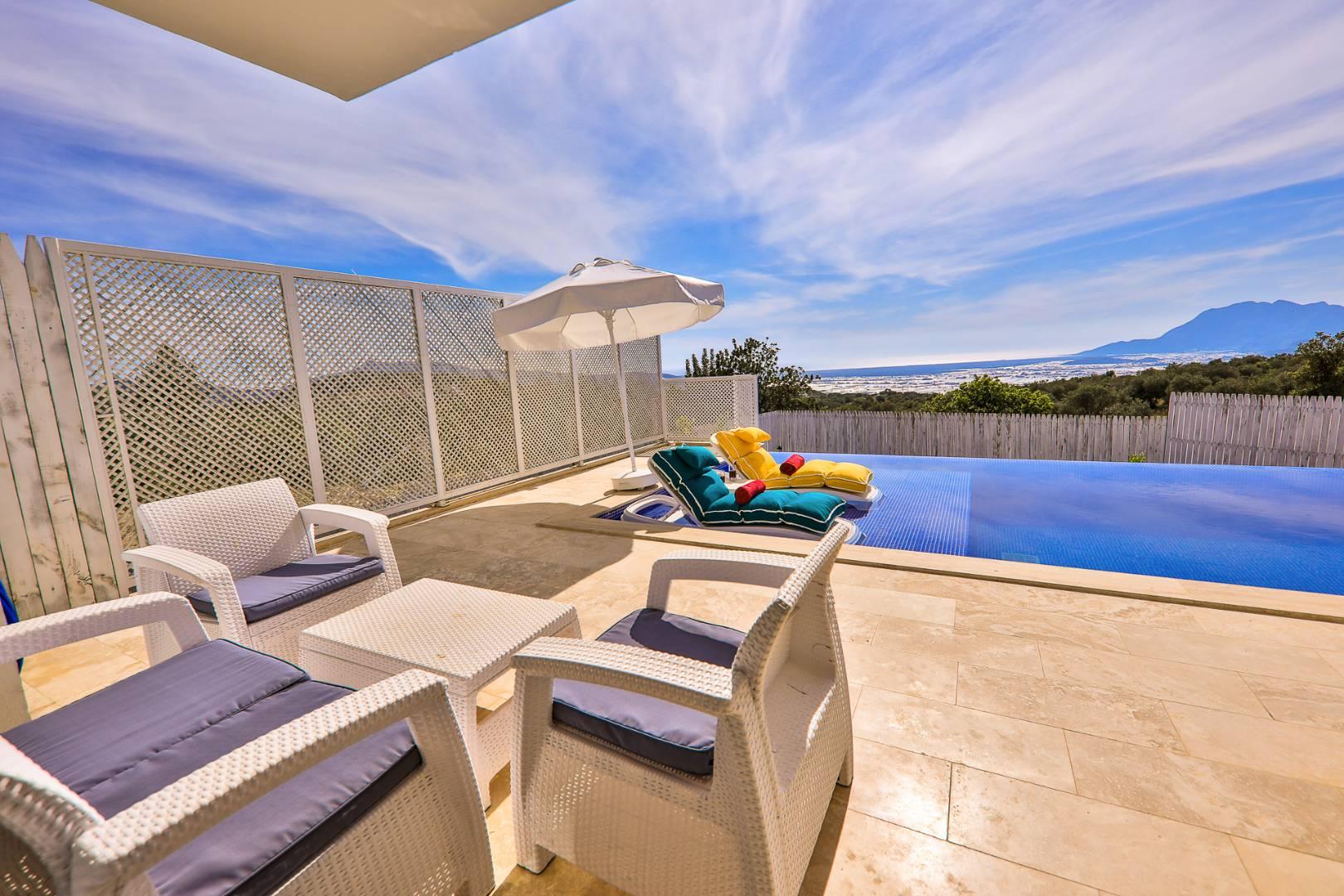 Kaş Üzümlü'de Doğayla Baş Başa, Özel Havuzlu, Şık Villa-35218