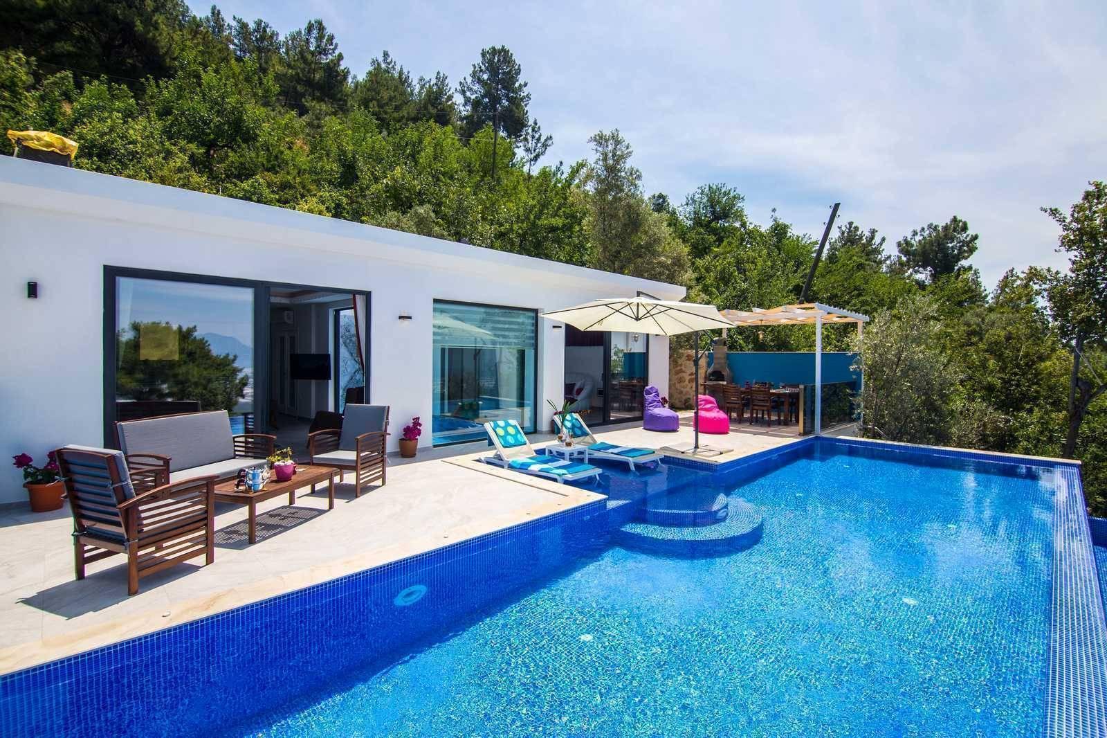 Kaş Üzümlü'de Doğa İle İç İçe, Özel Havuzlu, Balayı Villası-41079