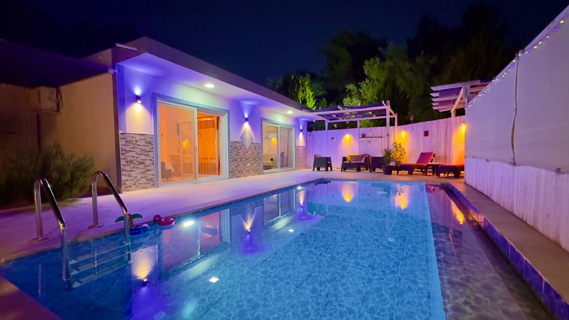 Kaş Üzümlü'de Eşsiz Doğa Manzaralı, Özel Havuzlu, Balayı Villası