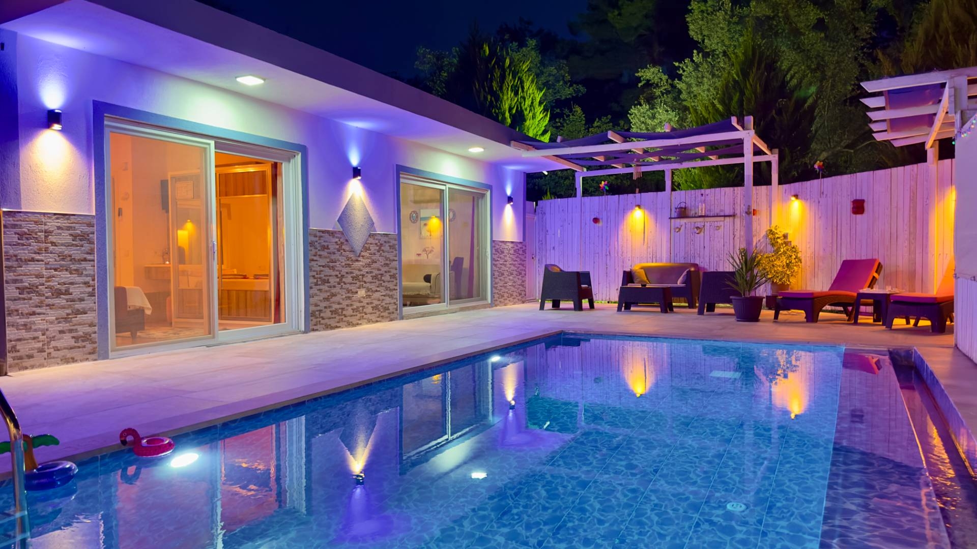 Kaş Üzümlü'de Eşsiz Doğa Manzaralı, Özel Havuzlu, Balayı Villası