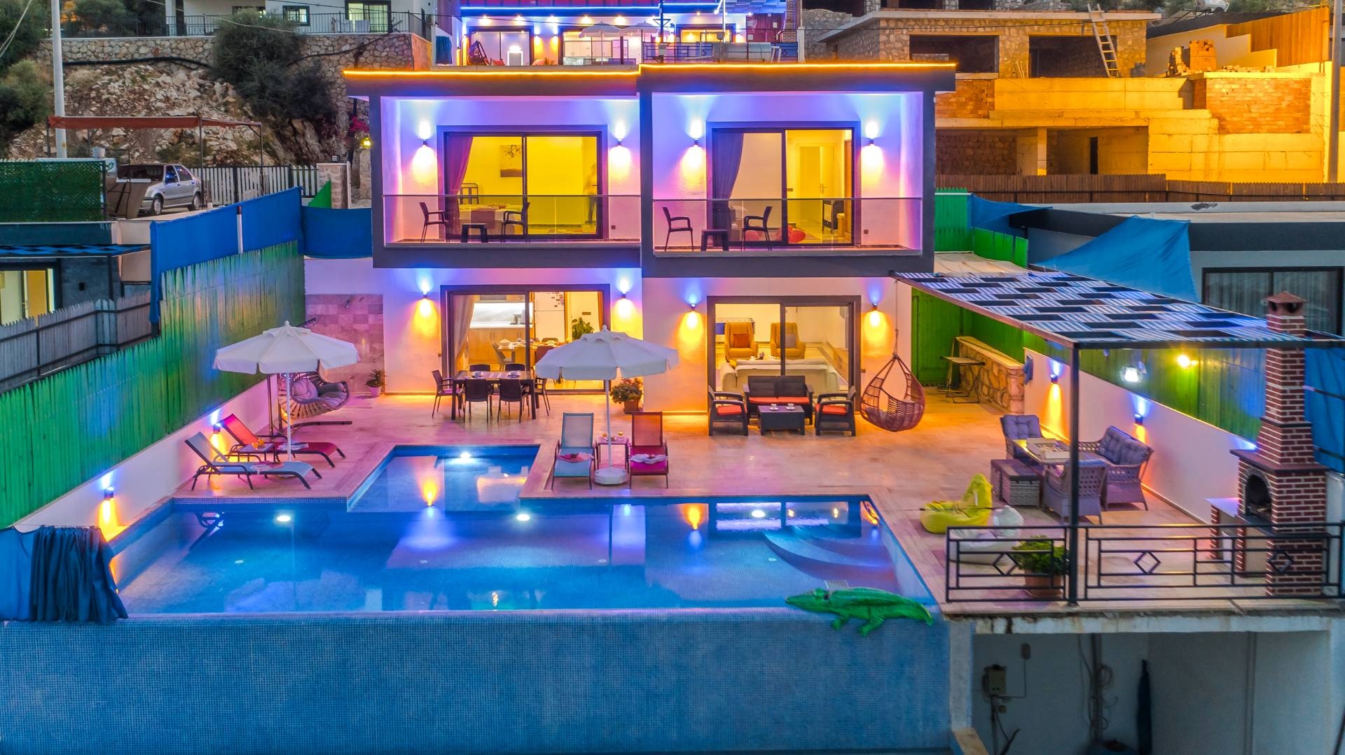 Kaş Yeşilköy'de Eşsiz Doğada, Özel Havuzlu, Jakuzili, Şık Villa