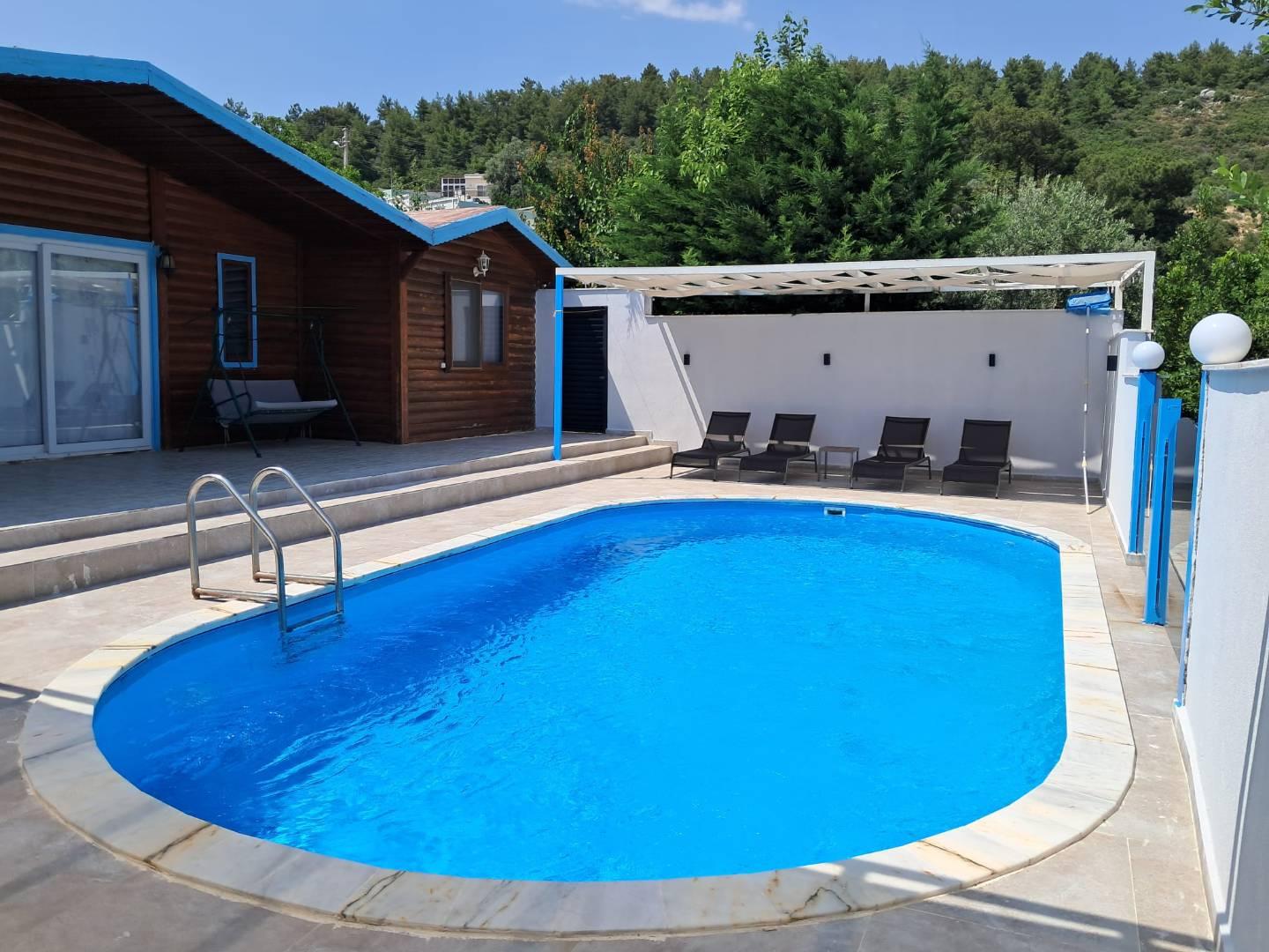 Kaş İslamlar'da Ahşap Mimarili, Korunaklı, Özel Havuzlu Kiralık Villa-35343