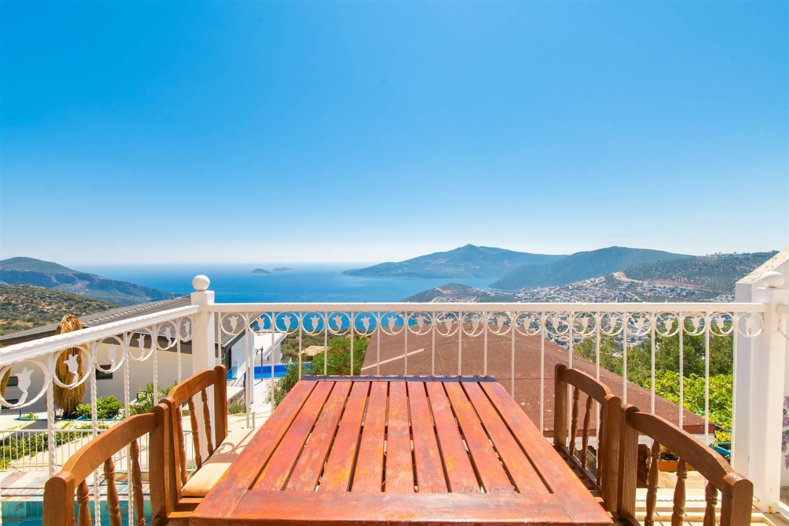 Kaş Bezirgan'da Deniz Manzaralı, 10 Kişilik, Özel Havuzlu Villa-12962