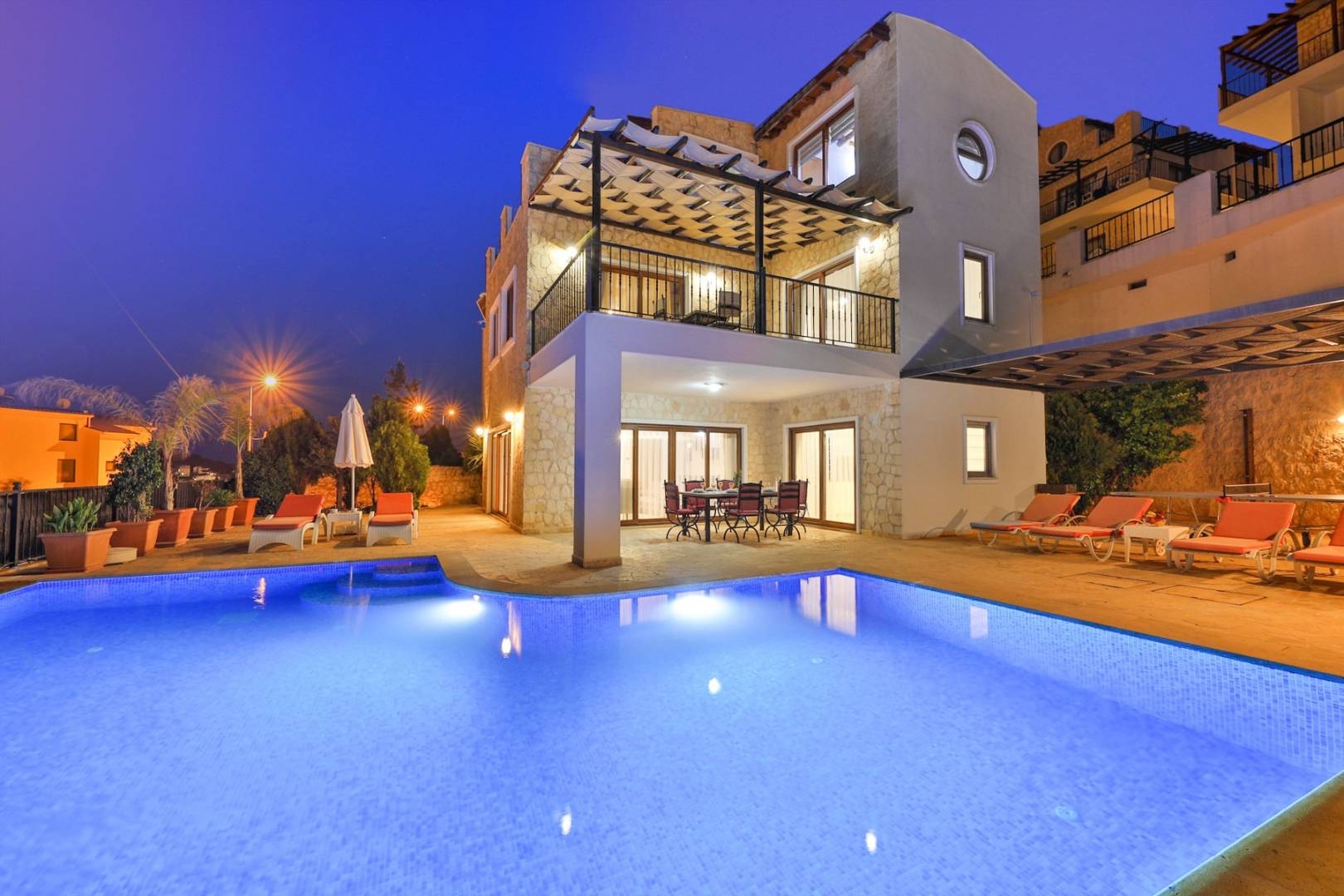 Kaş Kalkan'da Deniz ve Doğa Manzaralı, Özel Havuzlu, Lüks Villa