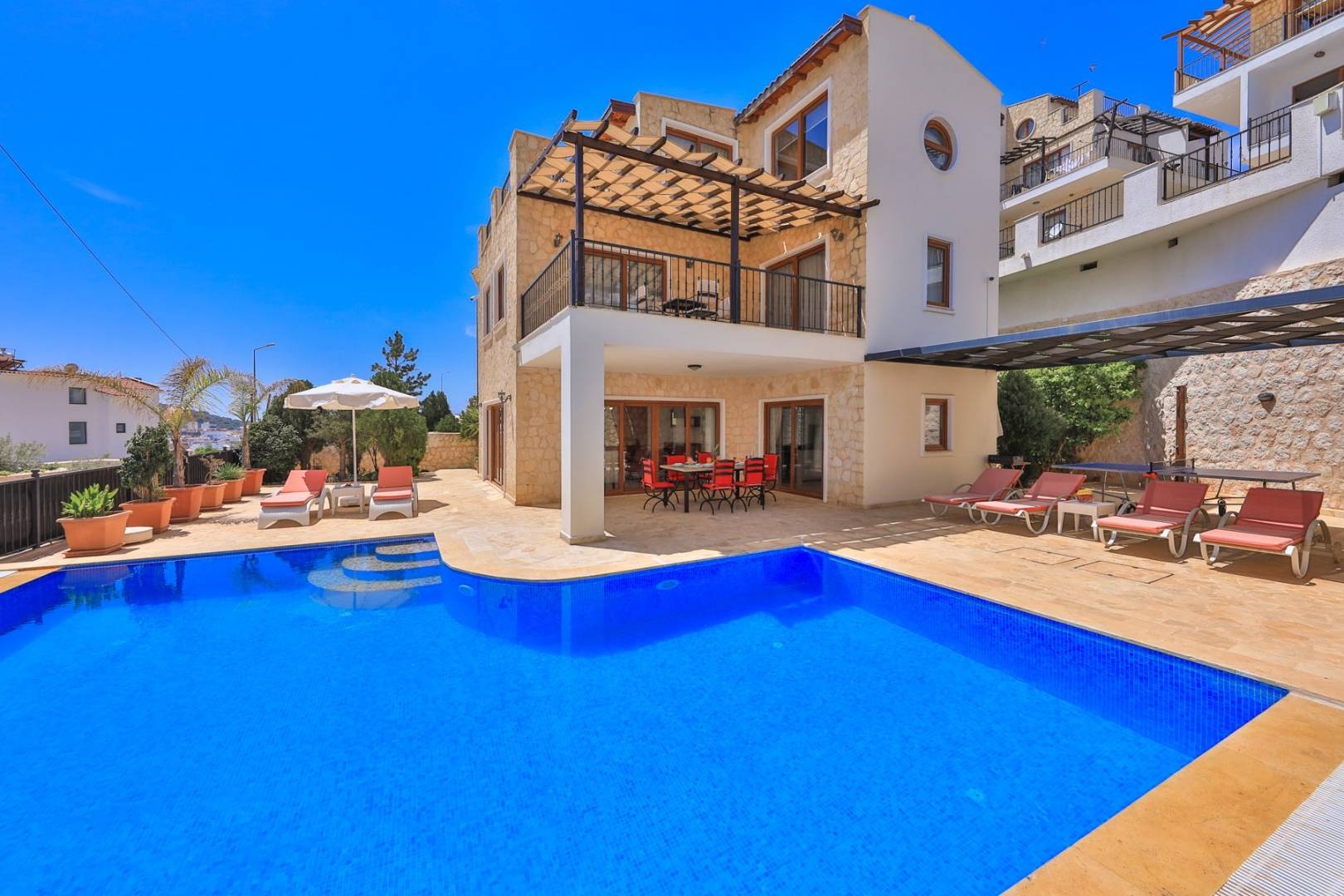 Kaş Kalkan'da Deniz ve Doğa Manzaralı, Özel Havuzlu, Lüks Villa