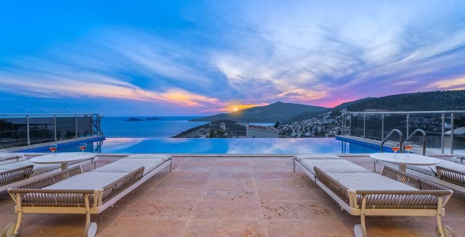 Kalkan'da Eşsiz Deniz Manzaralı, Özel Havuzlu, 5+1, Lüks Villa-14645
