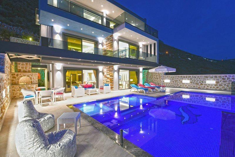 Kaş Bezirgan'da Muhteşem Deniz Manzaralı, Sonsuzluk Havuzlu, 3+1 Villa-42107