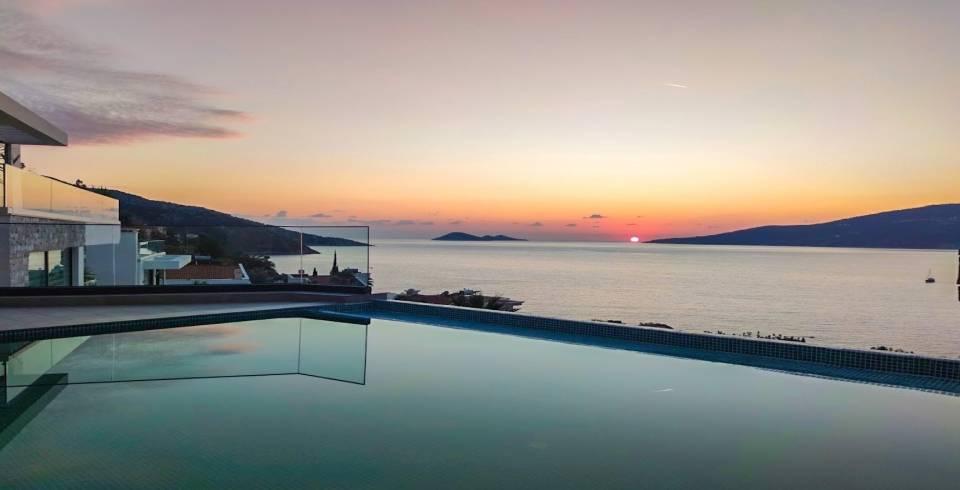 Kaş Kalkan'da Enfes Deniz Manzaralı, Özel Havuzlu, 8 Kişilik Villa-40443