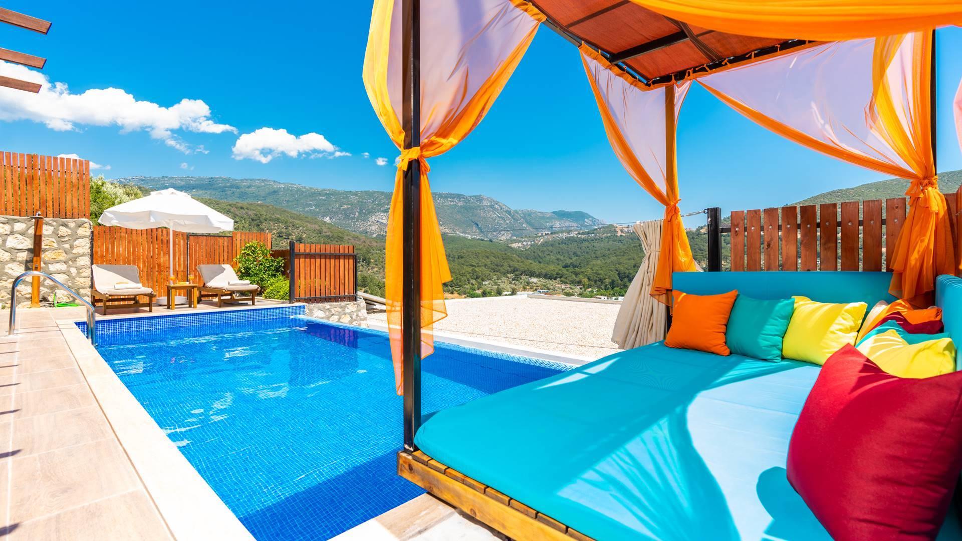 Kaş Yeşilköy'de Doğa Manzaralı, Özel Havuzlu, 2 Kişilik Bungalov-22894