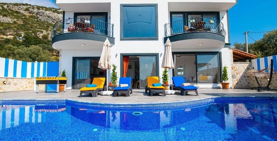 Kaş İslamlar'da Oyun Alanına Sahip, Özel Havuzlu, Jakuzili, Lüks Villa-39885