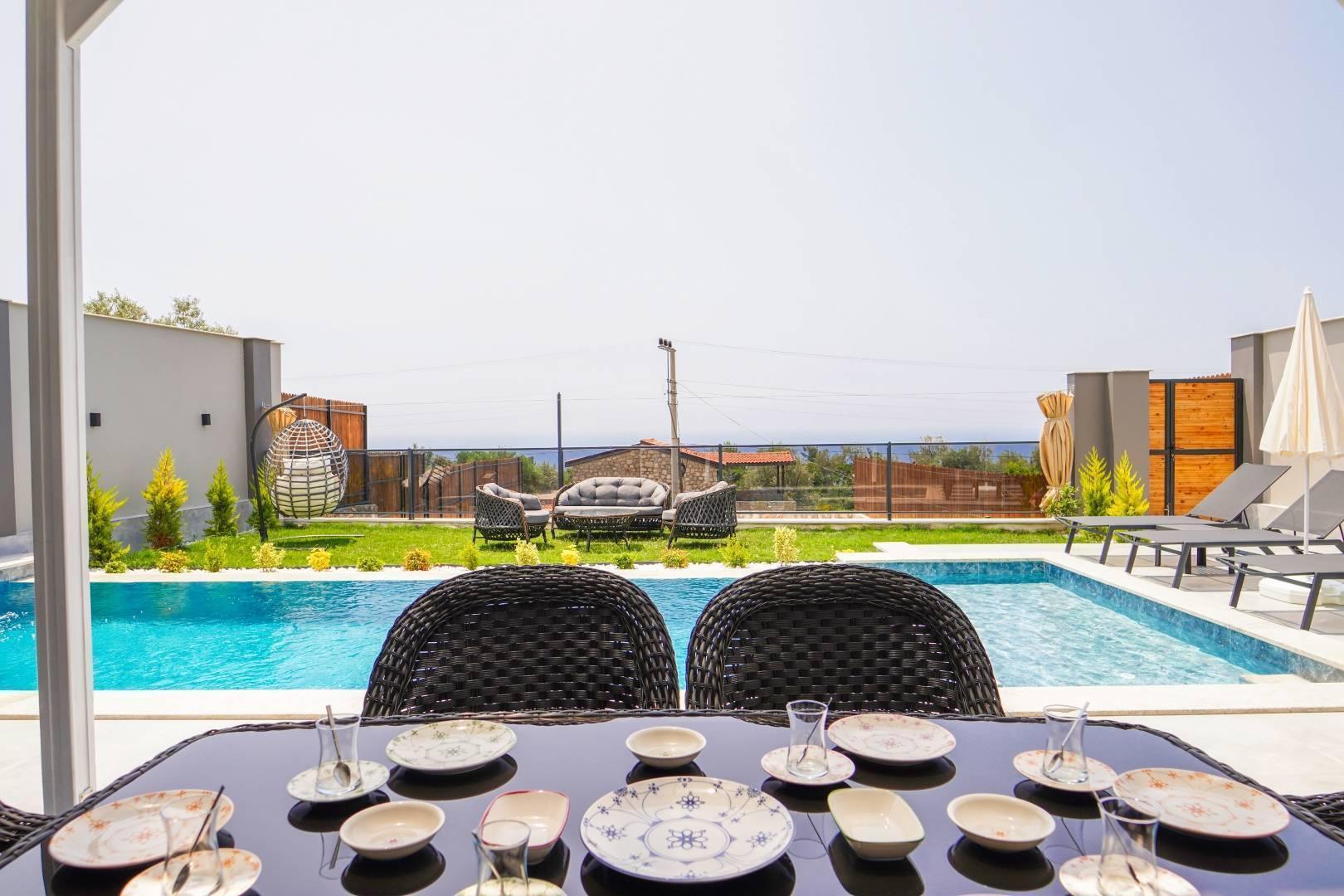 Muğla Seydikemer'de Deniz Manzaralı, Özel Havuzlu, Salıncaklı Villa-39724