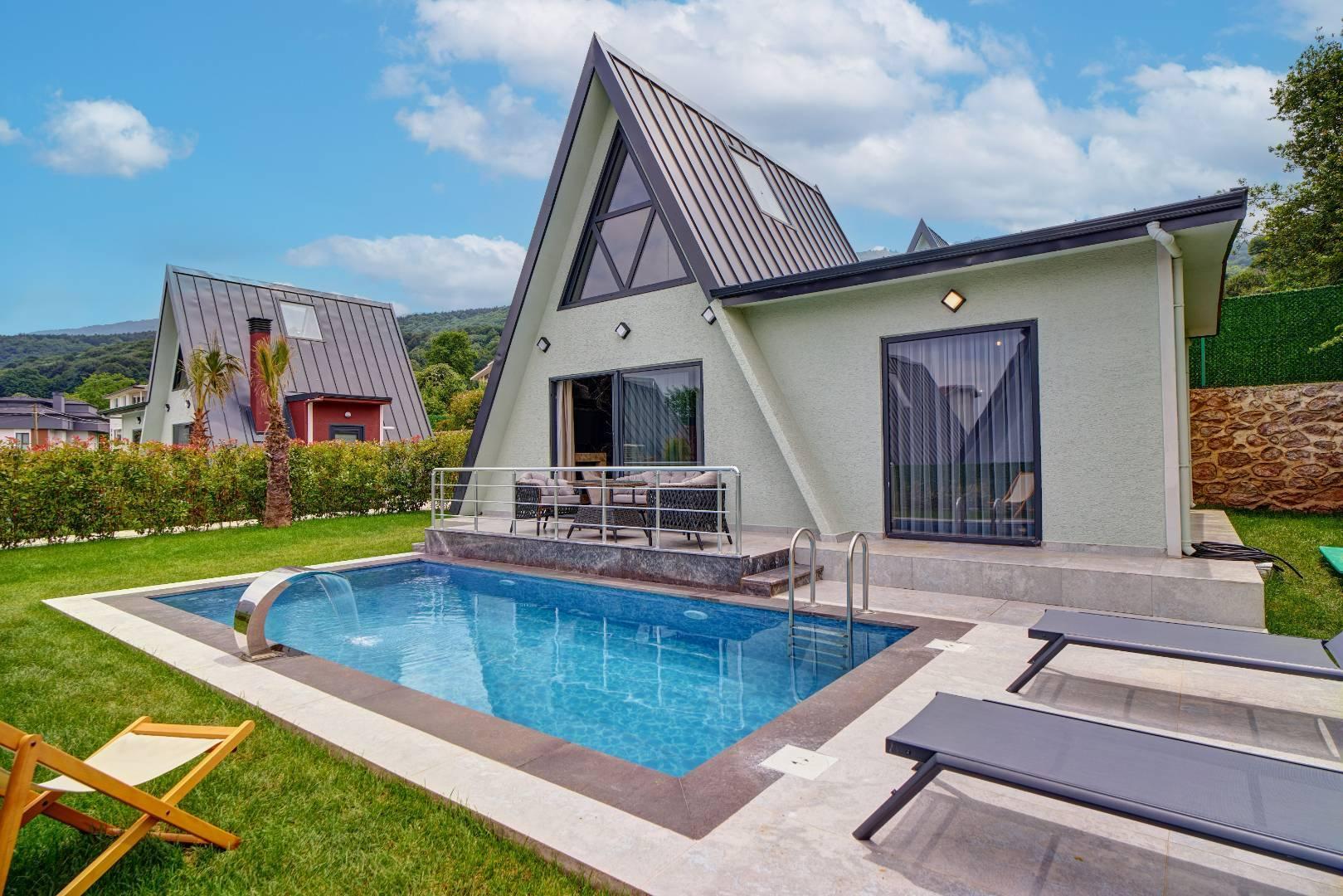 Kartepe Maşukiye'de Doğa İçerisinde, Isıtmalı Havuzlu, Şık Bungalov-40222