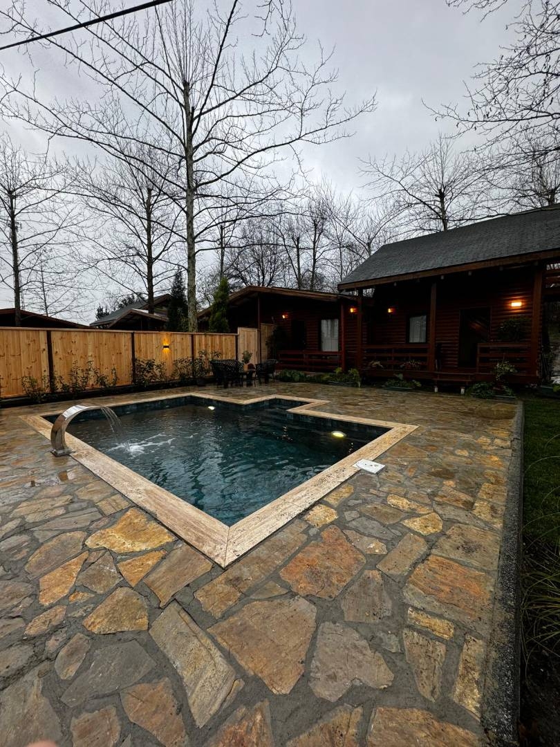 Kartepe Maşukiye'de Merkezi Konumda, Ortak Havuzlu, Şık Bungalov