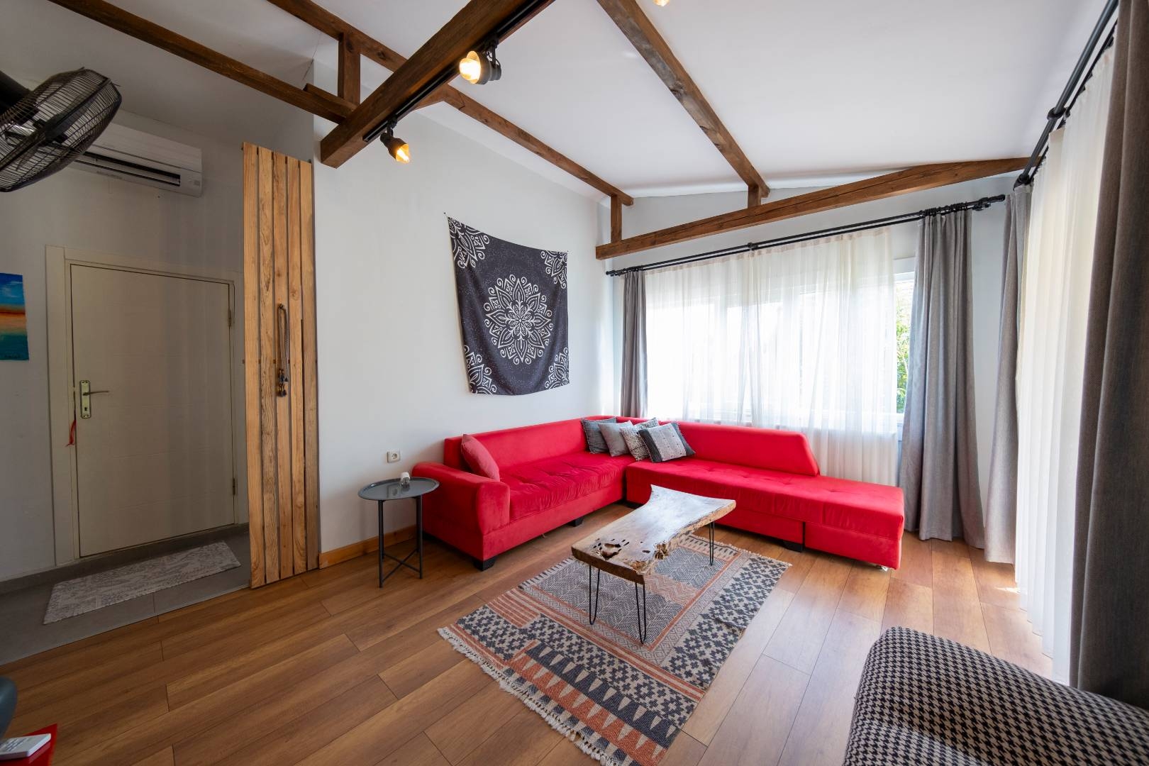 Kartepe Maşukiye'de Sakin Konumda, Yeşillikler İçerisinde, Yazlık Ev