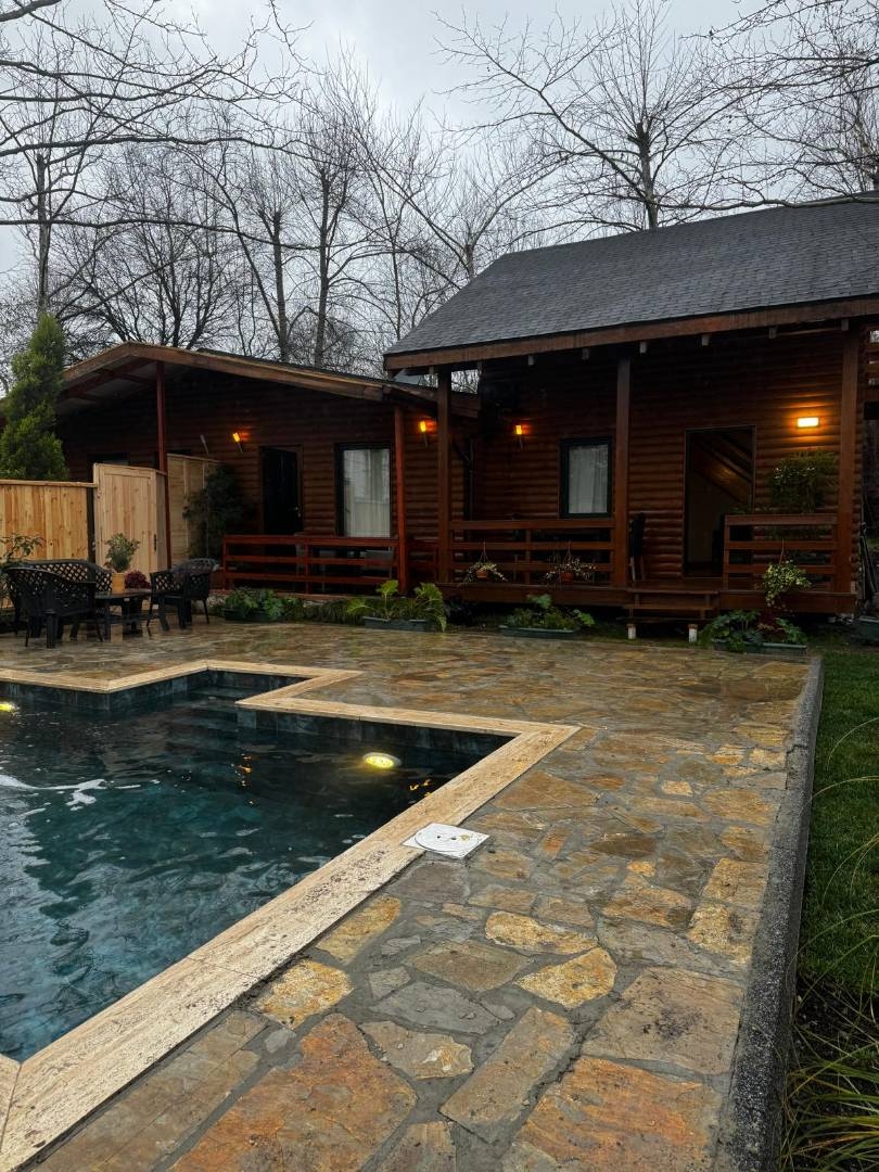 Kartepe Maşukiye'de Tesis İçerisinde, Özel Havuzlu, Şık Bungalov