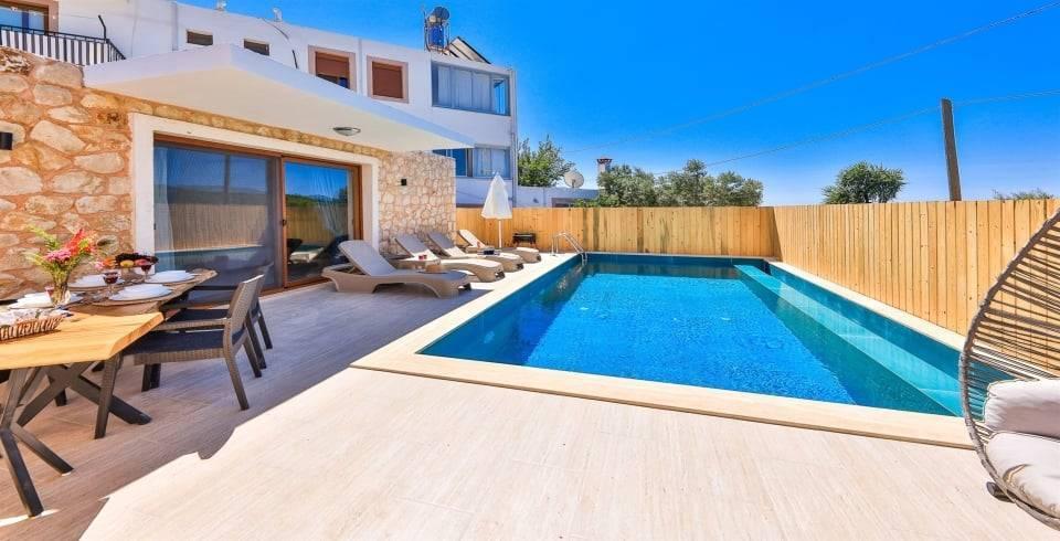 Kaş Ağullu'da Elverişli Konumda, Özel Havuzlu, Otantik Tasarımlı Villa-39543