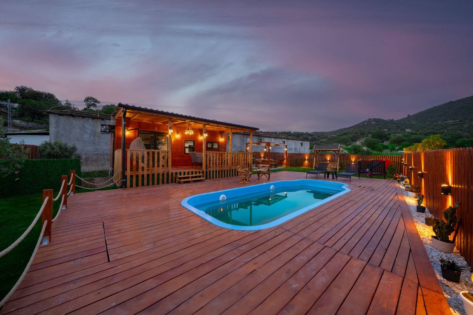 Kaş Ahatlı'da Huzurlu Doğada, Özel Havuzlu, Geniş Bahçeli Tiny House