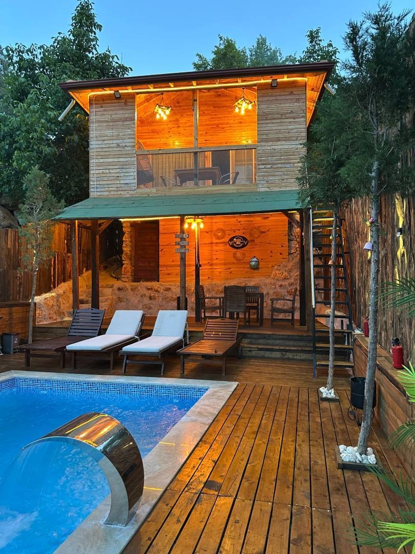 Kaş Aklar'da Balayı Çiftlerine Uygun, Özel Havuzlu, Ahşap Villa