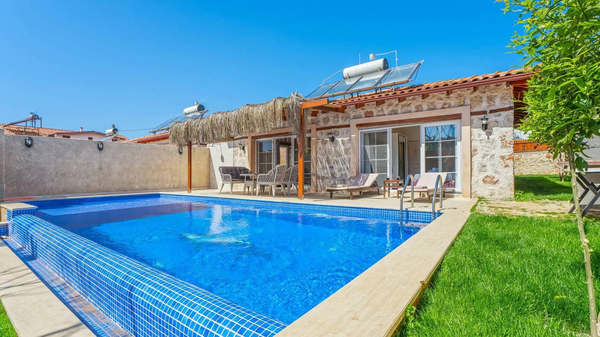 Kaş Bayındır'da Doğayla Baş Başa, Özel Havuzlu, Balayı Villası