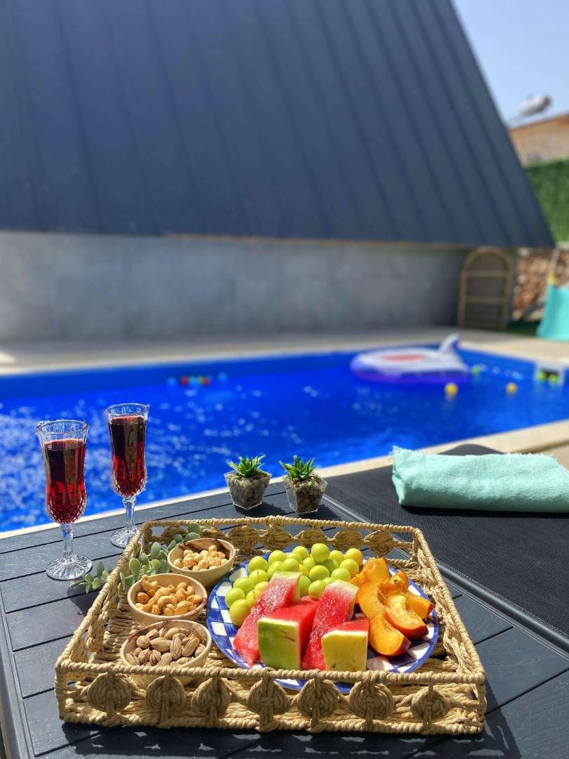 Kaş Bayındır'da Minimalist Tasarımlı, Özel Havuzlu, 2+1 Bungalov