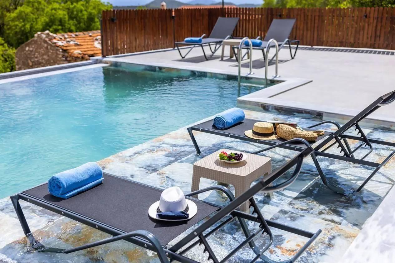 Kaş Bayındır'da Sakin Konumda, Özel Havuzlu, Jakuzili, Kiralık Villa-43693