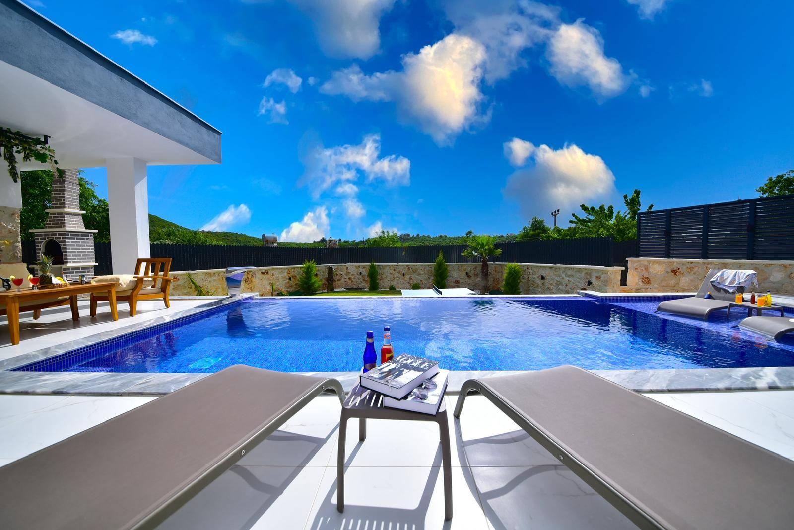 Kaş Belenli'de Çekirdek Ailelere Uygun, Özel Havuzlu, Şık Villa-43921