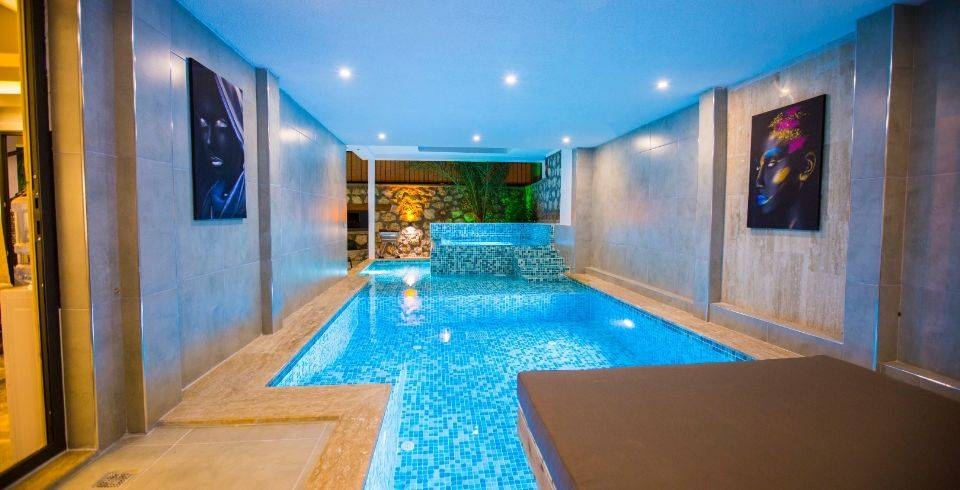 Kaş Bezirgan'da Eşsiz Doğa Manzaralı , Özel Havuzlu, Şık Villa