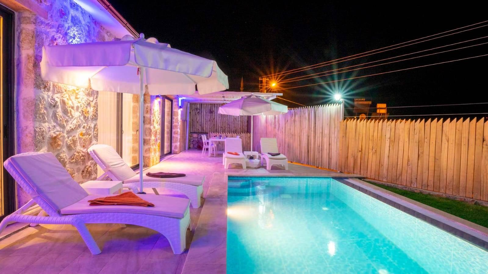 Kaş Bezirgan'da Çekirdek Ailelere Uygun, Özel Havuzlu, Tatil Villası-41202