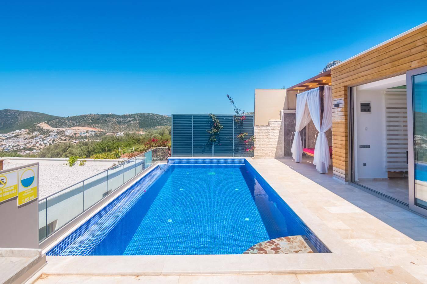 Kaş Bezirgan'da Deniz Manzaralı, Özel Havuzlu, Balayı Villası-42845