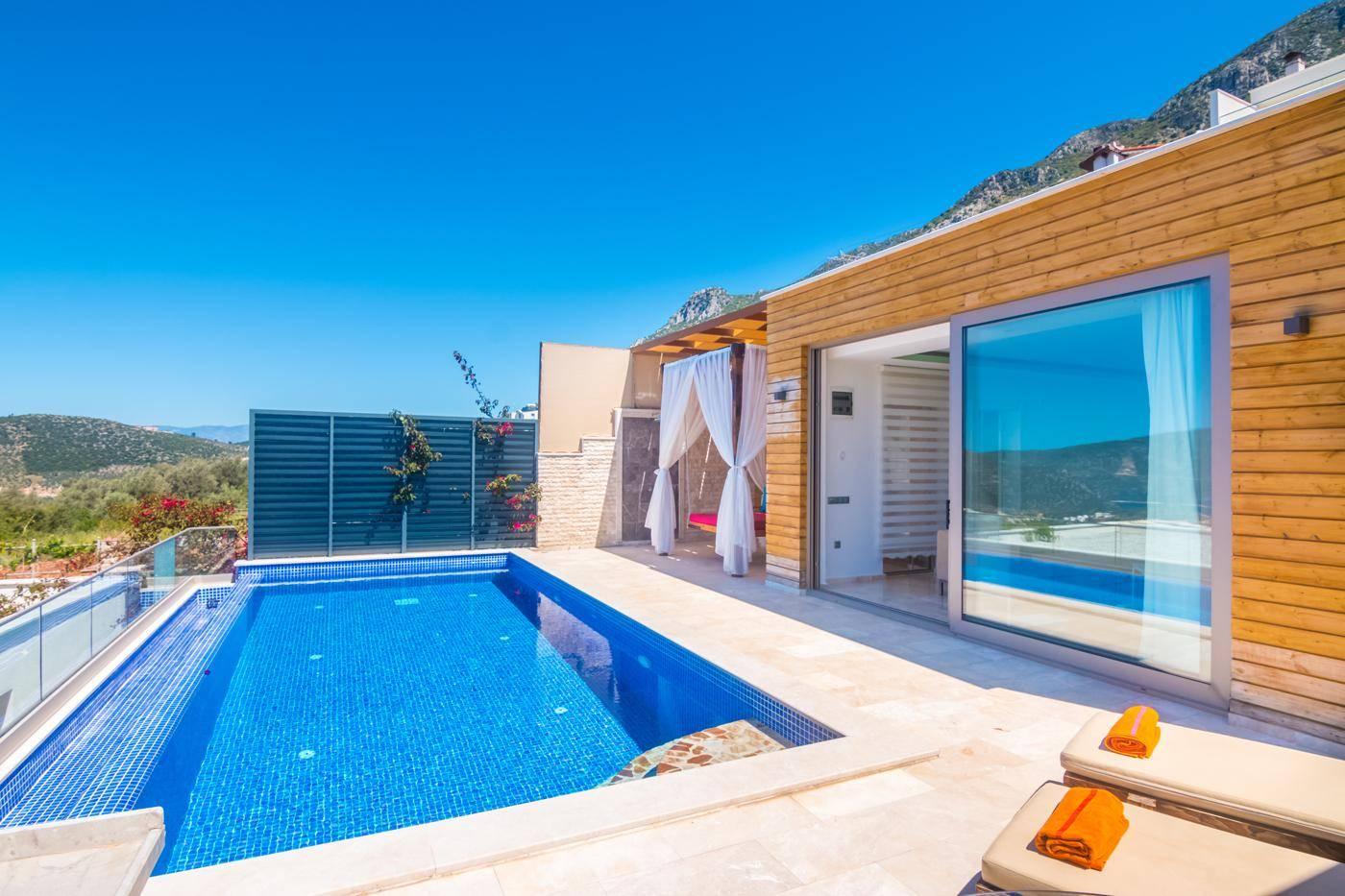 Kaş Bezirgan'da Deniz Manzaralı, Özel Havuzlu, Balayı Villası-42845