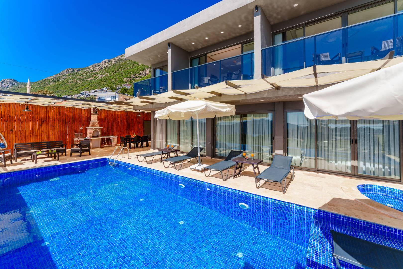 Kaş Bezirgan'da Deniz Ve Doğa Manzaralı, Özel Havuzlu, Lüks Villa-42949